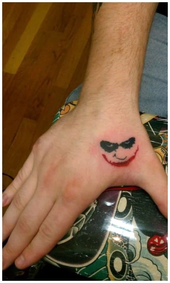 Featured image of post Tattoo Hand Smile Small Joker